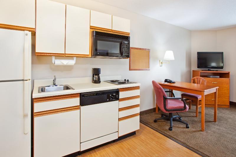 Candlewood Suites Huntersville-Lake Norman Area By Ihg Exterior photo